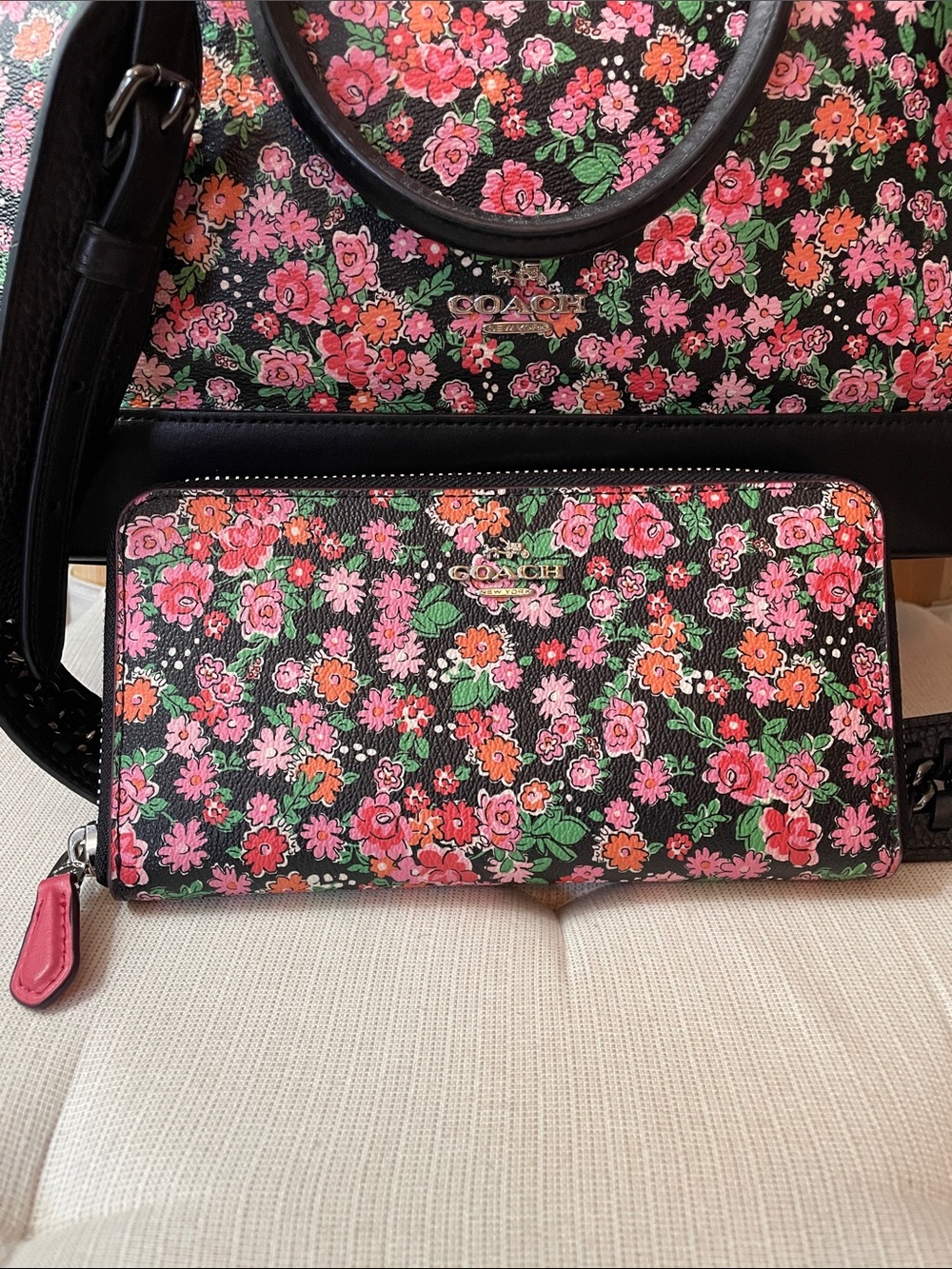 Coach Sierra Posey Cluster Floral Satchel, Wallet & Black Chain Detail Strap - Picture 11 of 17